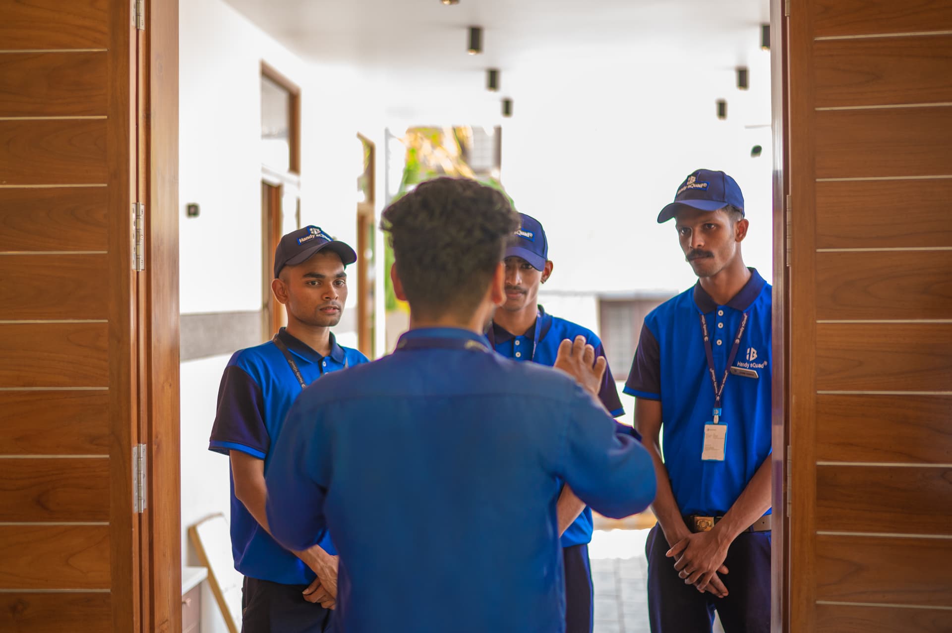 Handy sQuad supervisor ensuring quality